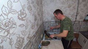 ну вот и все, трудовые будни начинаются! Забор, Готовлю есть. Село.