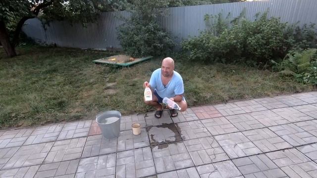 Как избавится от травы между плиткой на дорожках! Эффективное средство от травы между плиткой - сол смотреть онлайн