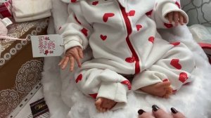 ЗАПАКОВКА КРАСИВОЙ МАЛЫШКИ Лауры ? КУКЛА РЕБОРН ПРОДАНА . ПОДАРКИ ДЛЯ МАМЫ ???