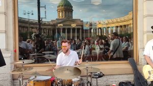 Супер хит, Жду чуда! Замечательная кавер Группа Айдахо выступает на Невском проспекте...