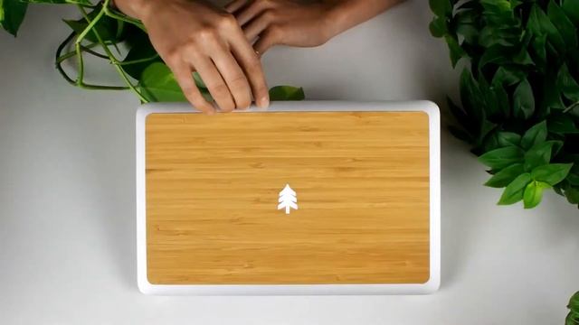Бамбуковая панель для MacBook смотреть онлайн