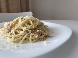 Карбонара с беконом и сливками