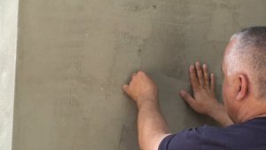 Для чего делается предварительное грунтование минеральной ваты клеем и как это работает