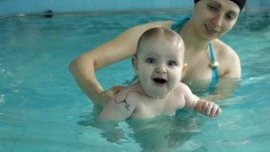 Грудничковое плавание - бассейн для детей