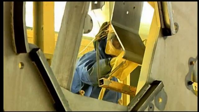 Fiat Industrial - NEW HOLLAND CONSTRUCTION смотреть онлайн