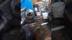 Замена втулок в поворотных кулаках и нарезка резьбы для тавотниц
