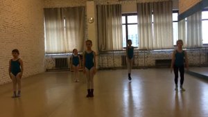 Урок современного танца