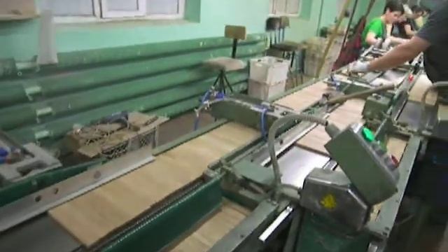 Eurowood, Сортировка мозаичного паркета / Mosaikparkett Sortierung смотреть онлайн