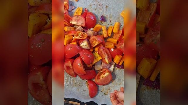 ПРЯНЫЙ ТОМАТНЫЙ СУП  !!СОХРАНЯЙ И ГОТОВЬ , ЭТО ОЧЕНЬ ПРОСТО р.s. подходит как для веганов,так и нет смотреть онлайн