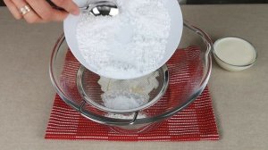 Трайфл малиновый. Десерт в стаканчиках: ванильный бисквит, творожно-сливочный крем, малиновое конфи