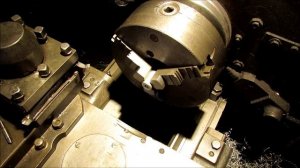 нарезание резьбы метчиком