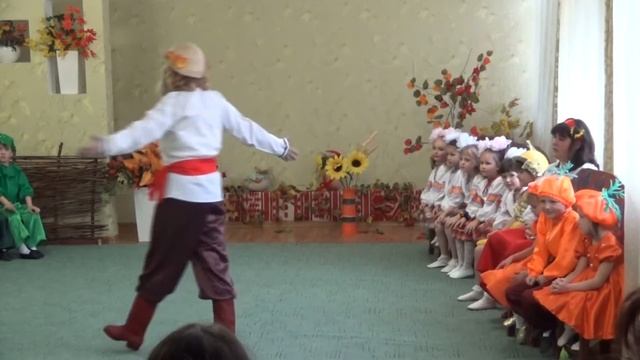 Детский садик №8 группа "Пчелка" г. Славянск, Украина. Утренник моей доченьки смотреть онлайн