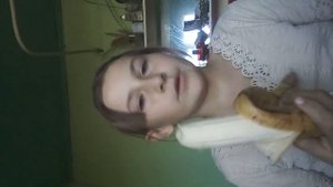 VLOG: подарок для бабушки на день пожилых. Пришла со школы