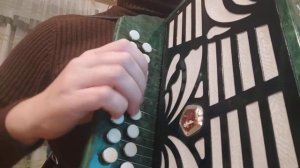 Гомерлэр утэ икэн ул,   песня на гармони,....