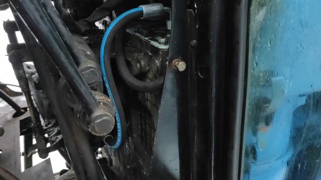 Обратка с распределителя в гидробак на МТЗ смотреть онлайн