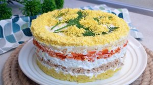 Слоёный салат "Мимоза" на Праздничный стол. Puff salad "Mimosa" on the Festive table.