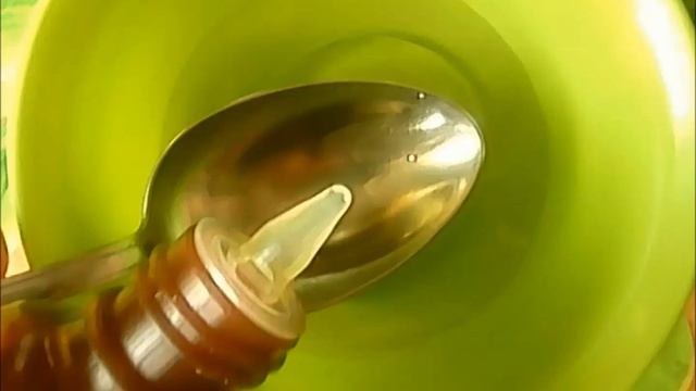 Как сделать средство для снятия макияжа. Мастер класс. Косметика своими руками. смотреть онлайн