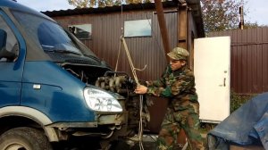 Снятие двигателя с Газели самодельным краном