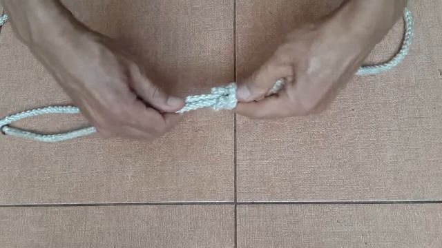 Связывание двух веревок "прямым узлом" на поисковый магнит. смотреть онлайн