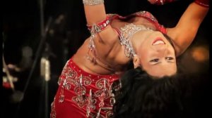 Amira Abdi - Noteo clip - Belly dance with accordion