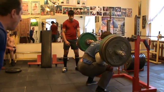 Игорь Гагин / Igor Gagin squat 385kg x 5 with knee wraps смотреть онлайн