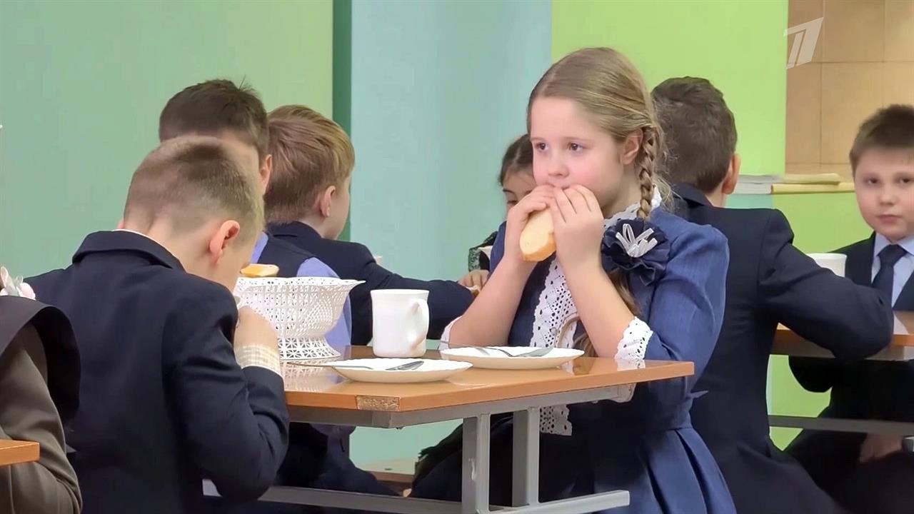 Михаил Мишустин считает, что родители должны участвовать в контроле за качеством питания в школах