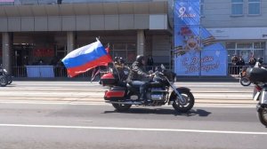 Парад мотоциклов во главе с "Хирургом" (Александром Залдостановым) в Калининграде