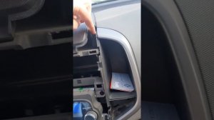 как снять панель вокруг магнитоллы Авео Т300, ремонт тросика регулировки положения обдува печки