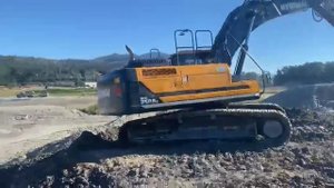 My new 2022 Hyundai 350AL excavator moving dirt