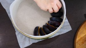 Медовый ПИРОГ со сливой