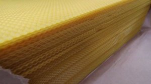 Купил хорошую вощину.