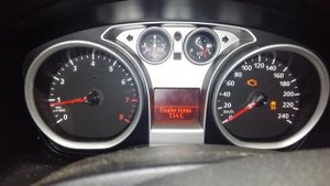 Форд фокус чек скользкая дорога ошибка d900 что делать?