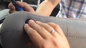 Установка авточехлов из экокожи на Ладу Приору