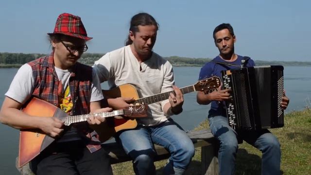 Трио ВИНИЛОВАЯ ПЛАСТИНКА - Ленинградские мосты смотреть онлайн