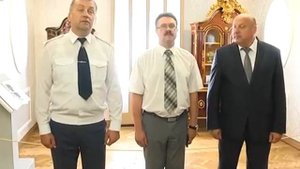 Брестская таможня передала в музей старинную икону XIX века.
