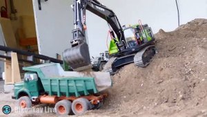 VOLVO EC380EL FULL METAL HYDRAULIC RC EXCAVATOR! RC CONSTRUCTION SITE! RC TRUCKS IN MOTION!