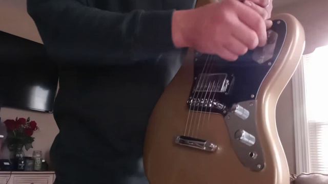 Squire Contemporary Jaguar HH Unboxing смотреть онлайн