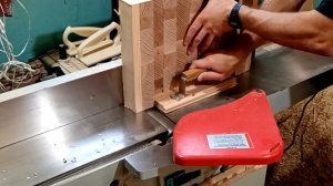 Торцевая разделочная доска  с гастро-ёмкостью. Делаю на бытовых станках своими руками. 端切菜板，容量大。