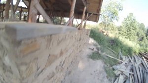 Возведение стены дома из глиночурки. Оконные и дверные коробки