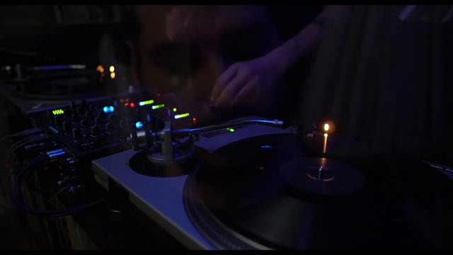 Themi Undergroove - (M31) Andromeda (Vinyl Mix)