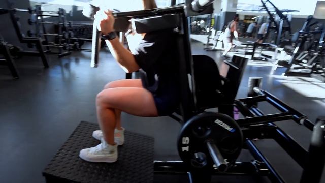 Самая эффективная тренировка квадрицепсов для девушек смотреть онлайн