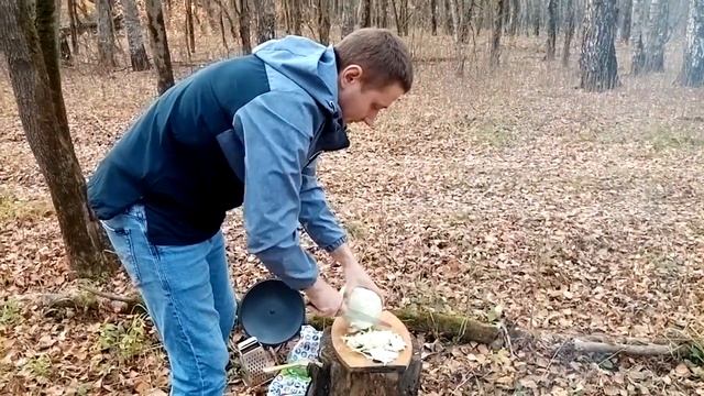 "Поедим" Тушеная капуста в казане на костре! Сочная, сладкая и очень вкусная!!!