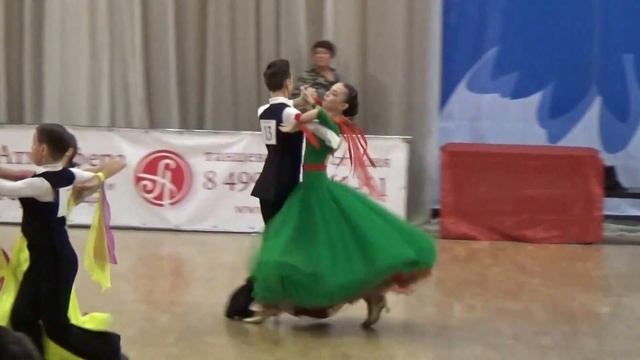 Рейтинг МФТС 06.12.2015 Юниоры-1 С кл. 1/4 финала Танго смотреть онлайн