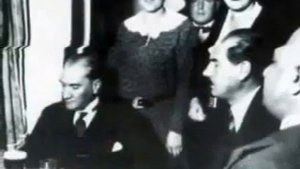 Ататюрк . Вся правда об  извращенца -он отец всех турок и азеров  (Рассказывает мусульманин )