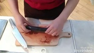 Разделка рыбы на филе без кожи и костей.