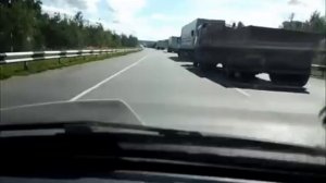 Дальнобойщики учат манерам на трассе!