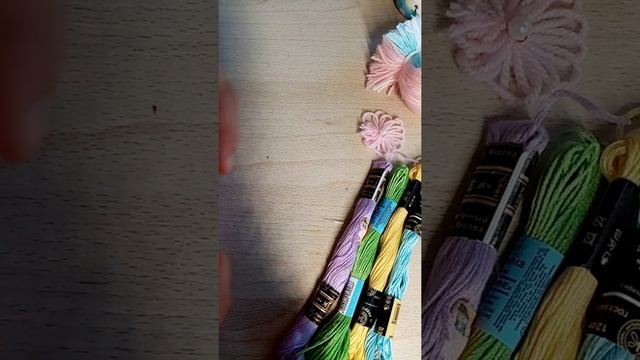 Делаем цветок из ниток для везания ??????? смотреть онлайн