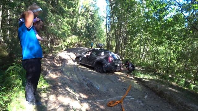 Подготовленные Renault Duster и Chevrolet Niva на маршруте OffroadSPB!!! смотреть онлайн