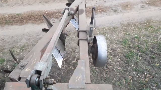 Пахота ЮМЗ-6 лучше чем МТЗ-80. Расход солярки в пахоте ЮМЗ-6. ПЛН 3-35 пашет не хуже чем Lemken смотреть онлайн