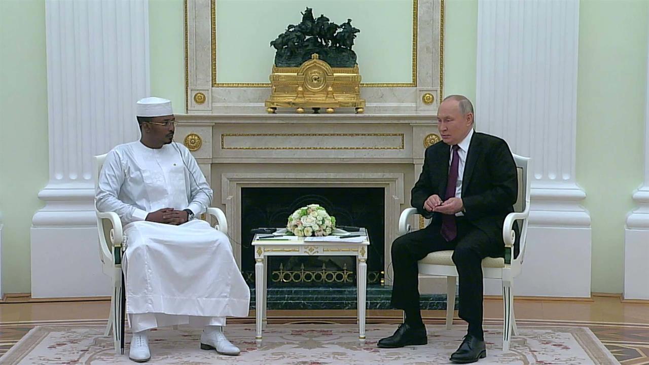 Владимир Путин провел встречу с президентом переходного периода Республики Чад
